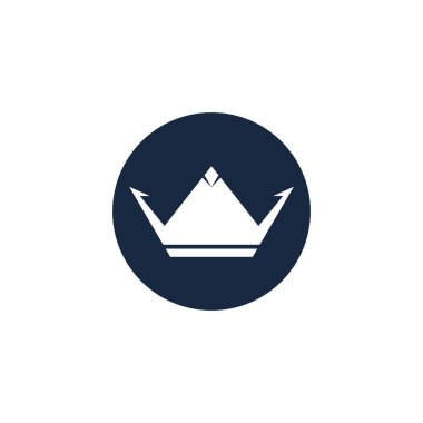 Bir dizi taç ikonu. Şampiyon liderler için taht ödülleri koleksiyonu. Logo etiketli oyun oteli için izole edilmiş elementler bir uygulama tasarımı. Kraliyet Kraliçesi Prenses tacı.