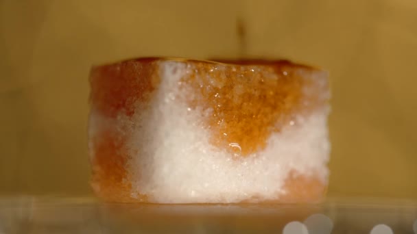 Drops of bitter falls to the lump shugar in slow motion, making of the old fashioned, Full HD 240 fps Prores HQ — Stockvideo