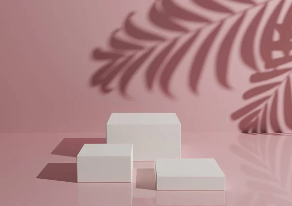 Ürün gösterisi için üç beyaz podyum ya da pastel pembe arka planda duruyor. Ürün fotoğrafçılığı için minimalist kompozisyon 3B biçimlendirme.