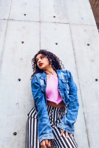 Teen Girl Blue Jacket Curly Hair Urban Concept Looking Aside — Stockfoto