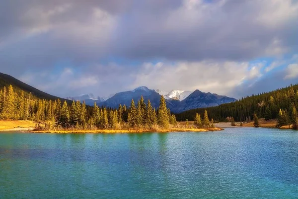 Moody Clouds Mountains Cascade Ponds — Foto Stock