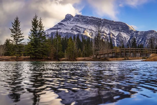 Banff Park Λίμνη Mountain Reflections — Φωτογραφία Αρχείου
