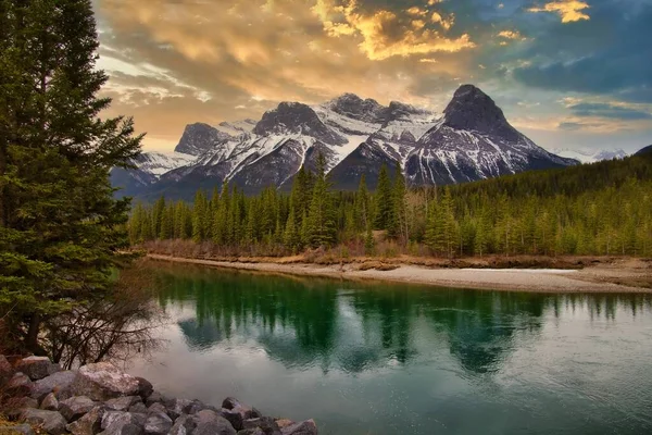 Sunrise Clouds Canmore Mountains River — Stock Photo, Image