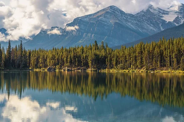Reflexiones Panorámicas Montaña Lago Herbert — Foto de Stock