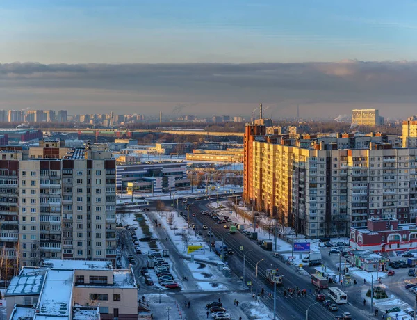 上から街の眺め サンクトペテルブルクの近代的な地区 — ストック写真