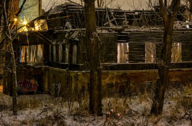 Slavyanskaya St.; 1; Ust-Slavyanka bölgesi; Saint Petersburg; Rusya. 29 Ocak 2021. Şair Slepulkin 'in evinin kalıntıları. FN Sleimpkin 'in hanı kültürel mirasın bir nesnesi. 1820-1830 'larda inşa edilmiş.. 