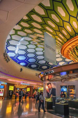 Abu Dabi Uluslararası Havaalanı. Abu Dabi, Birleşik Arap Emirlikleri. 27 Ocak 2014. Etihad Havayolları için ev portu.