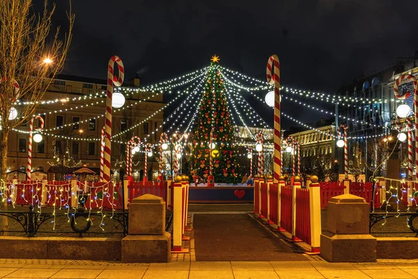 Feestelijke Decoraties Straten Parken Petersburg Voor Het Nieuwe Jaar — Stockfoto