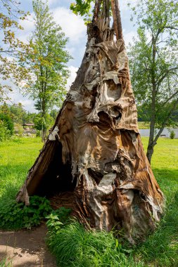 Sula köyü, 14, Stolbtsovsky bölgesi, Minsk bölgesi, Belarus. 9 Ağustos 2019. Eski bir adamın sitesi. Neolitik çağ. Belarus nehirlerinin taşkın ovalarında antik insanların yerleşim yerleri. 