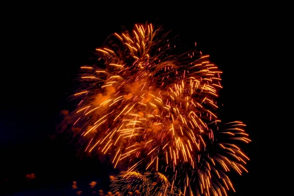 勝利の日を記念して夜空に花火 — ストック写真