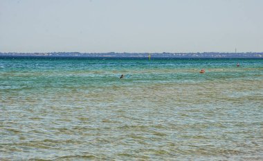 Avustralya 'da Pasifik Okyanusu' nda sakin Chelsea 'de plajda, Victoria. 