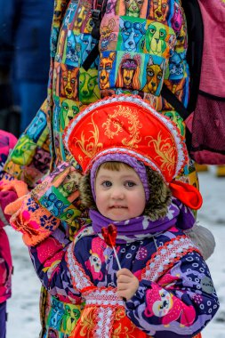 Tavşan Adası. Aziz Petersburg. - Rusya. 03/01/2020. St. Petersburg 'daki Peter ve Paul Kalesi' nde Maslenitsa 'yı kutluyoruz..