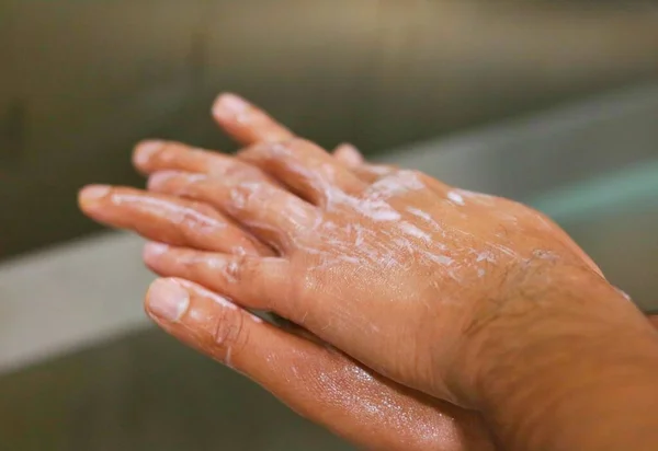 Esfregar Mãos Com Sabão Séptico Uma Sala Operações Visão Close — Fotografia de Stock