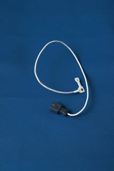コネクタ付きセンサに接続された使い捨て成人パルス酸素測定 — ストック写真