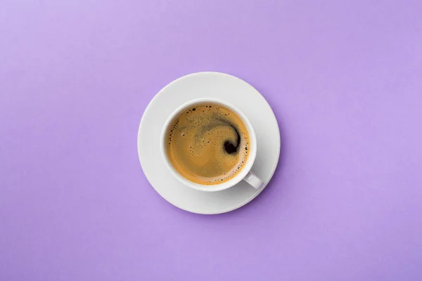 Kopje Heerlijke Koffie Kleur Achtergrond Bovenaanzicht — Stockfoto