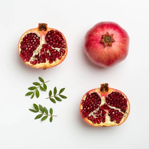Fresh Juicy Pomegranate White Background Top View — 图库照片