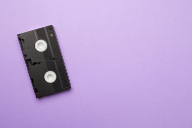 Eski analog bant VHS kaset renk arkaplanı, üst görünüm.