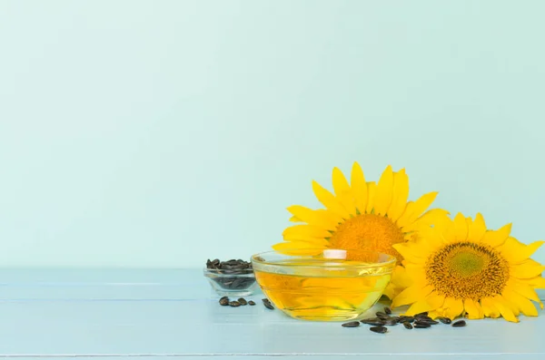 Sunflower Oil Seeds Flower Wooden Table — Stock Photo, Image