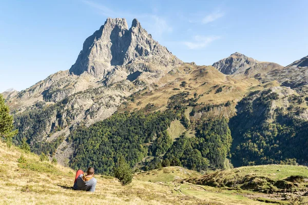 Man Laying Grass While Enjoying Views Trekking Day French Pyrenees — Stockfoto