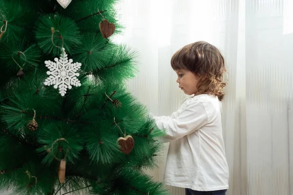 Little Girl Decorating Christmas Tree Home — Stock Photo, Image