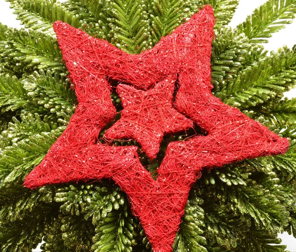 Kızılyıldız Noel ağacı üzerinde