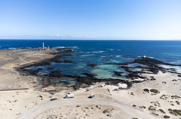Cotillo gölleri ve el Toston Deniz Feneri hava manzarası