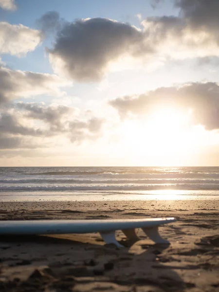 Surfboard Lying Beach Sunrise — 스톡 사진