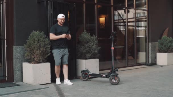 Tourist Man Electric Scooter Phone Hand New Sharing Business Project — Video