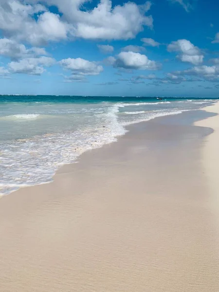 Zicht Een Paradijselijk Strand Bij Kariboon — Stockfoto