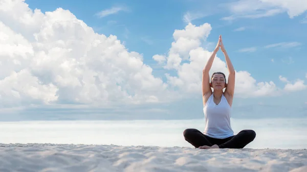 Estilo Vida Atlética Mujer Yoga Ejercicio Pose Para Una Vida — Foto de Stock
