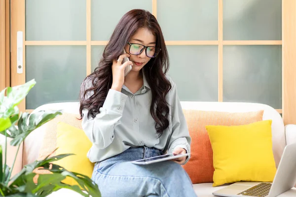 Young Asia Woman Working Meeting Online Home Lifestyle Freelance Relax — 스톡 사진