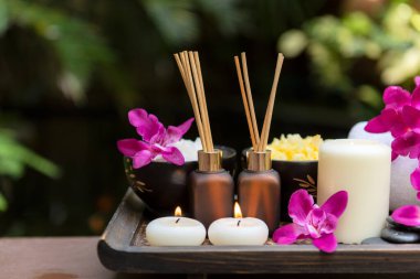 Güzellik masajı, sağlıklı sağlık geçmişi. Çiçekli Plumeria doğa mumuyla rahatlamak için vücut kadınlarına spa Thai terapisi aromaterapisi. Yaşam Tarzı ve Kozmetik Konsepti