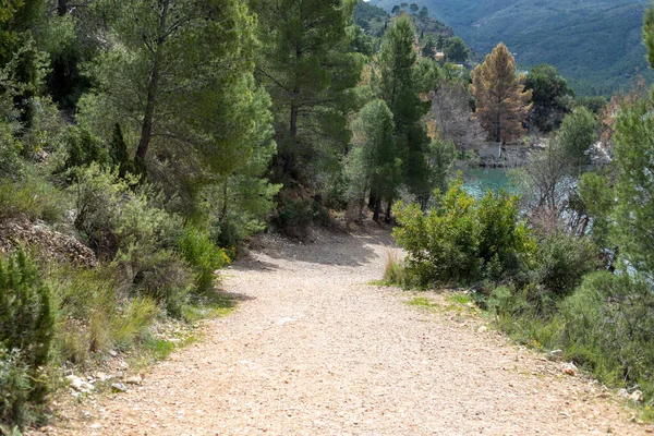De camino hacia el pantano de Loriguilla en la Comunidad Valenci
