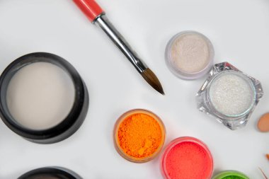 Akrilik çivilerin uygulama ve dekorasyonu için araçlar 