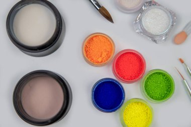 Akrilik çivilerin uygulama ve dekorasyonu için araçlar 