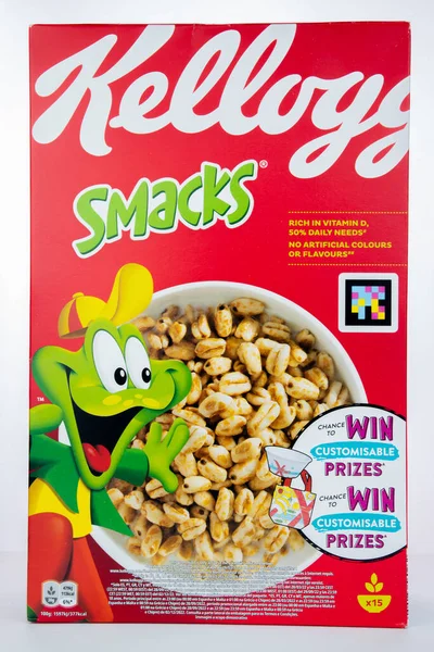 Box Kellogg Smacks Cereal White Background — Foto de Stock