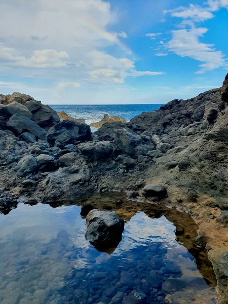 Foto Horizontal Paisaje Marino Volcánico Con Reflejos Charco — Foto de Stock