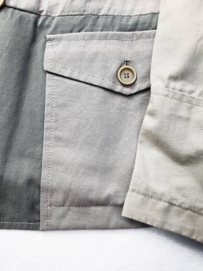 Lüks erkek kıyafetleri ve farklı malzemeler.