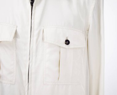 Lüks erkek kıyafetleri ve farklı malzemeler.