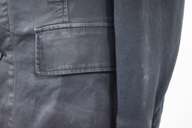 Lüks erkek kıyafetleri ve farklı malzemeler.