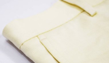 Lüks erkek kıyafetleri ve farklı malzemeler.