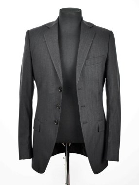 Lüks erkek kıyafetleri ve farklı malzemeler.