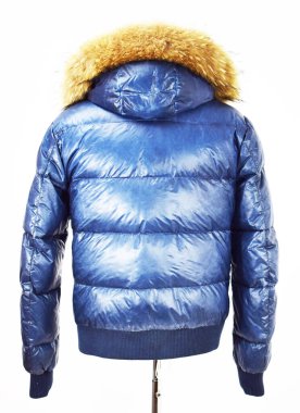 Lüks erkek kıyafetleri ve farklı malzemeler.