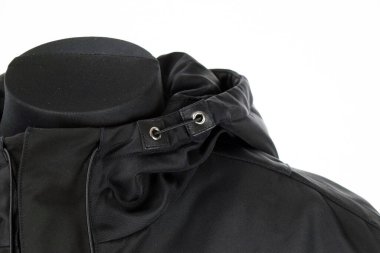 Lüks erkek kıyafetleri ve farklı malzemeler.