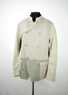 Lüks erkek kıyafetleri ve farklı malzemeler.