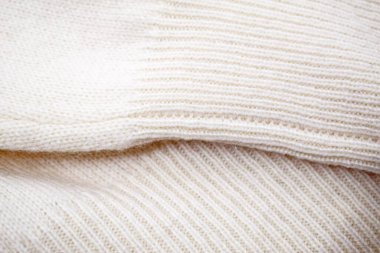 Lüks erkek kıyafetleri ve farklı malzemeler.