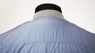 Lüks erkek kıyafetleri ve farklı malzemeler.