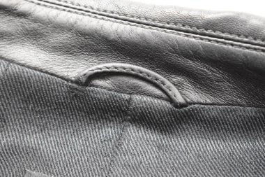 Lüks erkek kıyafetleri ve farklı malzemeler.