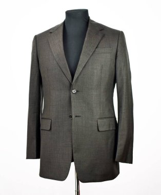 Lüks erkek kıyafetleri ve farklı malzemeler.