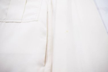 Lüks erkek kıyafetleri ve farklı malzemeler.